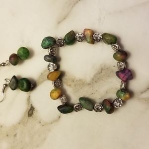 Stretch bracelet and earrings!